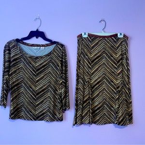 Tommy Bahama two piece outfit. 55% silk 45% viscose.